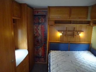 Polar  590 wintercaravan, Zonnepanelen, Ringverw. op warm water, Douche, Mover picture 19