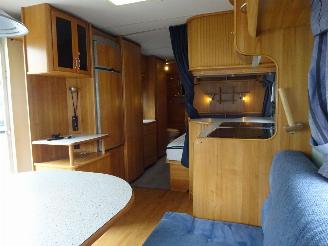 Polar  590 wintercaravan, Zonnepanelen, Ringverw. op warm water, Douche, Mover picture 16