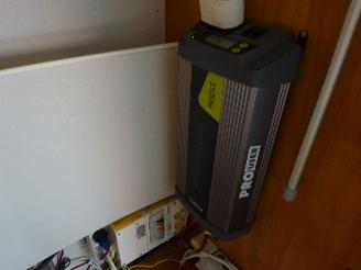 Polar  590 wintercaravan, Zonnepanelen, Ringverw. op warm water, Douche, Mover picture 27