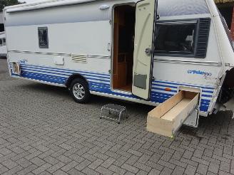 Polar  590 wintercaravan, Zonnepanelen, Ringverw. op warm water, Douche, Mover picture 11