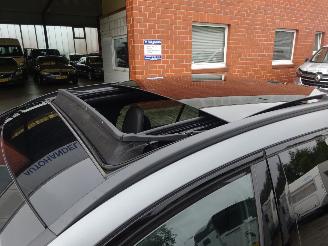 Mercedes C-klasse Estate 200 AMG Line Hybride 205pk, Panorama, Leer picture 32