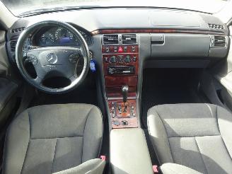 Mercedes E-klasse Combi 270 CDI Avantgarde, Airco, Schuifdak, Stoelverw., Cruise control picture 9
