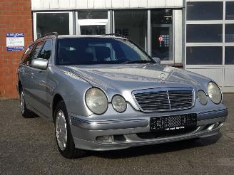Mercedes E-klasse Combi 270 CDI Avantgarde, Airco, Schuifdak, Stoelverw., Cruise control picture 3