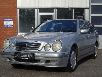 Mercedes E-klasse Combi 270 CDI Avantgarde, Airco, Schuifdak, Stoelverw., Cruise control picture 2