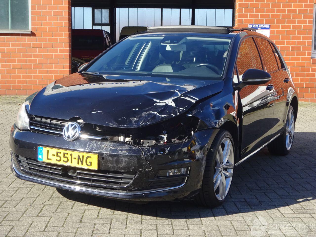 Volkswagen Golf 1.4 TSI ACT Highline DSG, Panorama, Vol Leer, Navi, Cruise, Stoelverw.