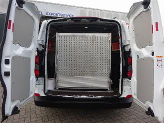 Ford Transit Custom 300 2.0 TDCI L2H1 Trend 136pk Automaat, Airco, Navi, DiGi, App picture 13