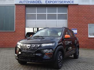 Schadeauto Dacia Spring 33kw Elektro \"Orange Pack\", Leer, Navi, Airco, Cruise, Camera 2022/8