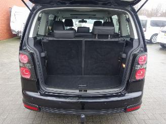 Volkswagen Touran 7 Persoons Cross Highline 125kw DSG, Leer, Navi, Cruise & Climate, schuifdak picture 10