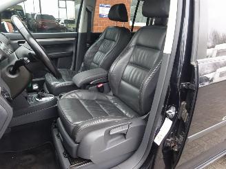 Volkswagen Touran 7 Persoons Cross Highline 125kw DSG, Leer, Navi, Cruise & Climate, schuifdak picture 13