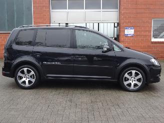 Volkswagen Touran 7 Persoons Cross Highline 125kw DSG, Leer, Navi, Cruise & Climate, schuifdak picture 6