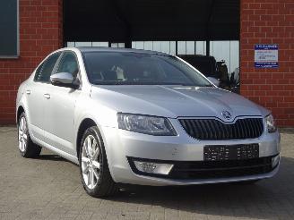 Skoda Octavia 1.6 TDI Greentech Ambition Businessline, Climate & Cruise, Navi picture 3