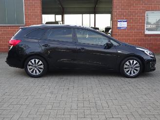 Kia Ceed Sportswagon 1.0 T-GDi Design Edition, Navi, Cimate & Cruise, Stuurverw. picture 6