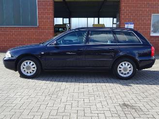 Audi A4 Avant 1.6 Advance 74kw, Navi, Climate & Cruise control, ZEER MOOI !! picture 15