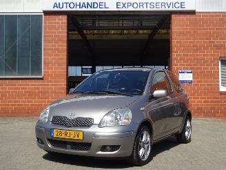 Schadeauto Toyota Yaris 1.3 VVT-i Terra 86pk, Airco, Stuurbekr. 99.000 km ! 2005/4