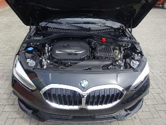 BMW 1-serie 118i Advantage 136pk Automaat, Airco, Navi-MMS, Cruise, Lane assist picture 16