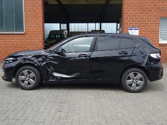 BMW 1-serie 118i Advantage 136pk Automaat, Airco, Navi-MMS, Cruise, Lane assist picture 6