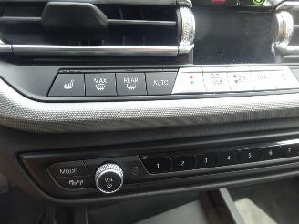 BMW 1-serie 118i Advantage 136pk Automaat, Airco, Navi-MMS, Cruise, Lane assist picture 29