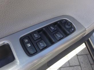 Volvo V-50 Momentum 2.4i Automaat 125kw, Leer, Navi, Cruise, APK picture 15