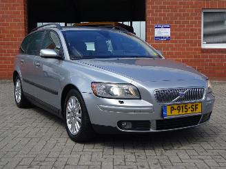 Volvo V-50 Momentum 2.4i Automaat 125kw, Leer, Navi, Cruise, APK picture 3