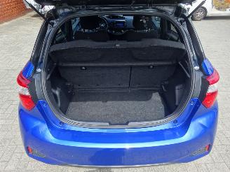 Toyota Yaris 1.5 Hybrid Bi-Tone, Climate & Cruise, Lane assist, Navi picture 9