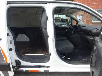 Citroën Berlingo \"Club\" 1.2i 81kw/110pk Euro6, Airco, Cruise, Schuifdeur, 3 zitplaatsen picture 7