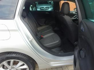 Opel Astra Sports Tourer Edition 110pk Euro6, Navi, Climate & Cruise picture 8