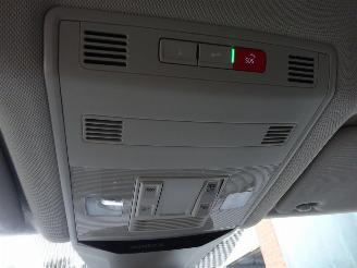 Volkswagen T-Roc Style 110kw/150pk DSG Automaat, Half leer, DAB+, Navi picture 33