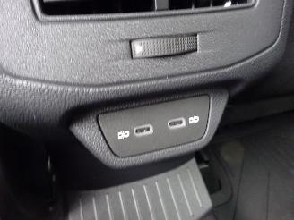 Volkswagen T-Roc Style 110kw/150pk DSG Automaat, Half leer, DAB+, Navi picture 24