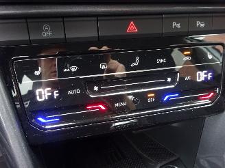 Volkswagen T-Roc Style 110kw/150pk DSG Automaat, Half leer, DAB+, Navi picture 29