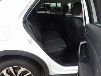 Volkswagen T-Roc Style 110kw/150pk DSG Automaat, Half leer, DAB+, Navi picture 16