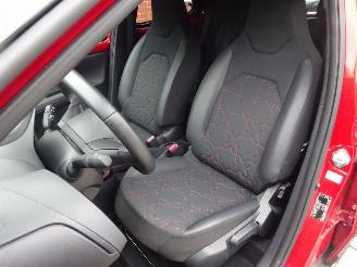 Toyota Aygo JBL 53 kw Euro6, Navi, DAB+, Camera, Half leer,Cruise & Climate picture 13