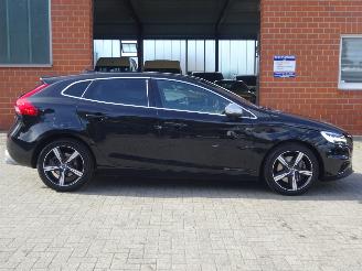 Volvo V-40 T3 Polar+ Sport R-Design, Panorama, Navi, Climate & Cruise, Leer picture 10