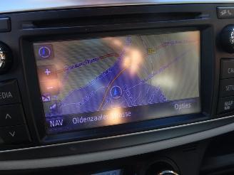Toyota Yaris Hybrid, Panorama, Leer, Navi, Cruise & Climate control picture 19