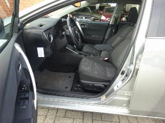 Toyota Auris Touring Sports 1.8i Hybride , Panorama, Navi, Camera, Cruise & Climate control picture 11