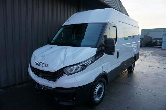 Iveco Daily 2.3D 101kW Automaat 35S14V  352L H3 picture 8