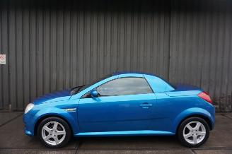 Opel Tigra 1.4-16V 66kW Airco TwinTop Rhythm picture 11