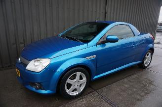Opel Tigra 1.4-16V 66kW Airco TwinTop Rhythm picture 12