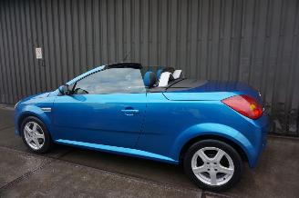 Opel Tigra 1.4-16V 66kW Airco TwinTop Rhythm picture 19