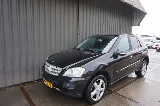 Mercedes ML 350 3.0 CDI 165kW Automaat picture 8