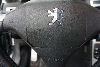 Peugeot 307 CC 2.0-16V 100kW Clima Leder Achteruitrijcamera picture 28