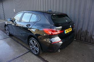 BMW 1-serie 118i 1.5 100kW Automaat Business Edition Plus picture 10