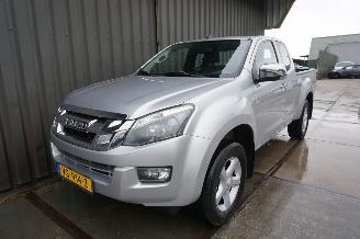 Isuzu D-Max 2.5 120kW Automaat 4X4 Airco Extended Cab LS picture 8
