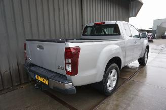 Isuzu D-Max 2.5 120kW Automaat 4X4 Airco Extended Cab LS picture 5