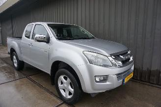 Isuzu D-Max 2.5 120kW Automaat 4X4 Airco Extended Cab LS picture 3