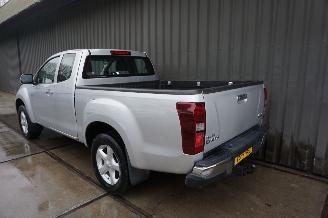 Isuzu D-Max 2.5 120kW Automaat 4X4 Airco Extended Cab LS picture 10