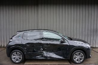 uszkodzony samochody osobowe Peugeot e-208 50kWh 100kW Achteruitrijcamera Allure Pack 2023/9