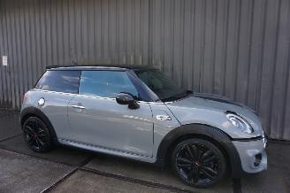 Mini Cooper S 2.0 141kW Clima Stoelverwarming Automaat Serious Business picture 2