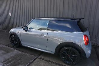 Mini Cooper S 2.0 141kW Clima Stoelverwarming Automaat Serious Business picture 9