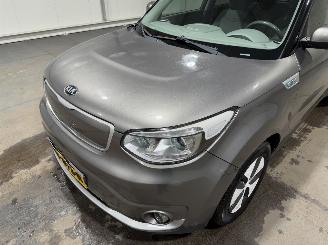 Kia Soul EV 27kWh 81kW ExecutiveLine DAB Stoel/Stuurverwarming picture 19