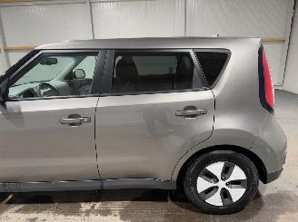 Kia Soul EV 27kWh 81kW ExecutiveLine DAB Stoel/Stuurverwarming picture 26